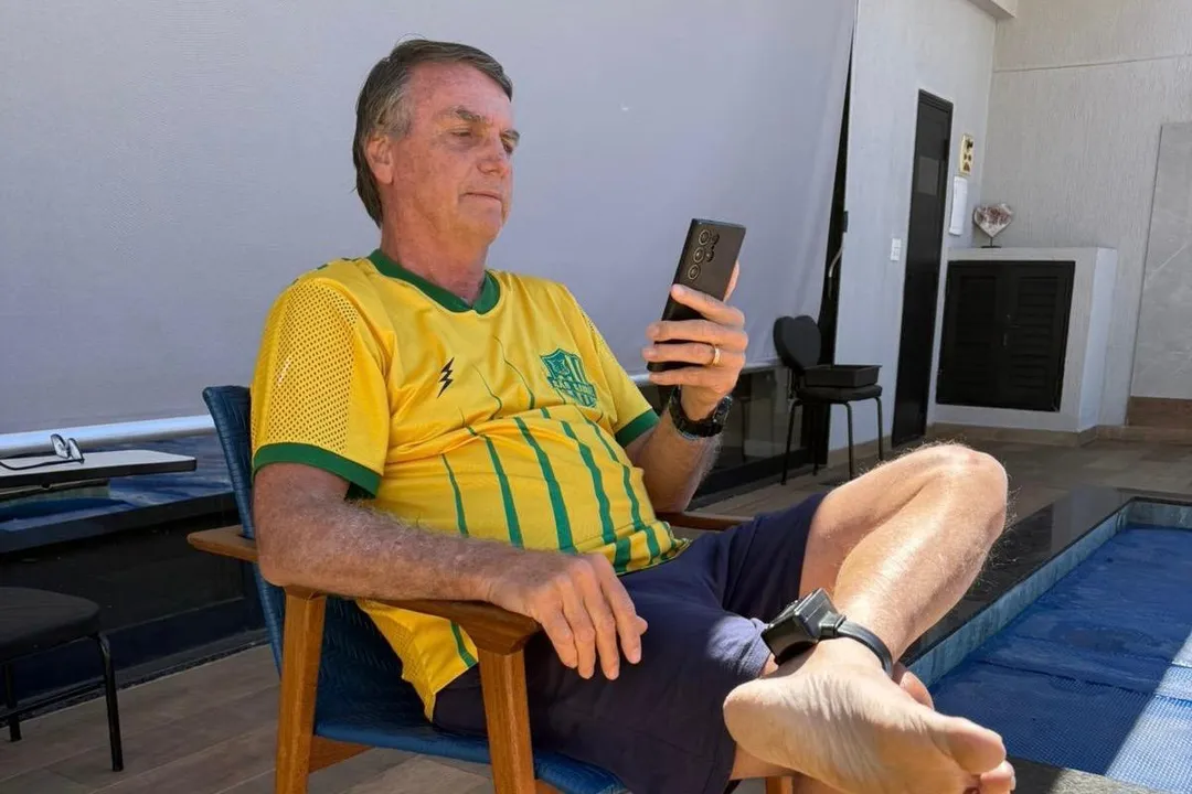 Bolsonaro em prisão domiciliar