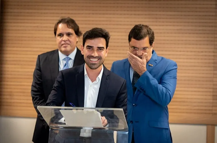 Prefeitos foram chamados individualmente para realizar assinatura do Termo de Cooperação