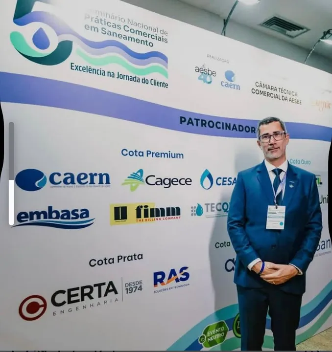 Gildeone Almeida, presidente da Embasa