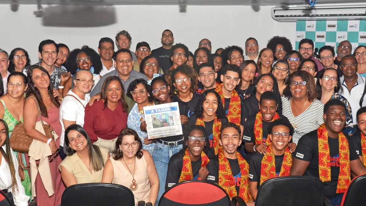 Professores debatem direção defensiva em workshop sobre educação