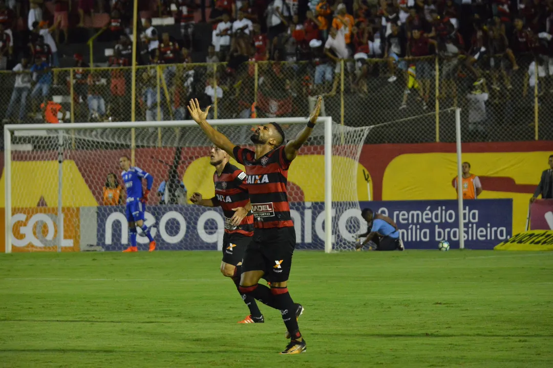 Tréllez marcou o terceiro gol rubro-negro naquela partida contra o Palmeiras