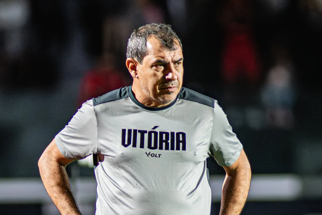 Técnico do Vitória Fábio Carille terá o Flamengo pela frente no Brasileirão