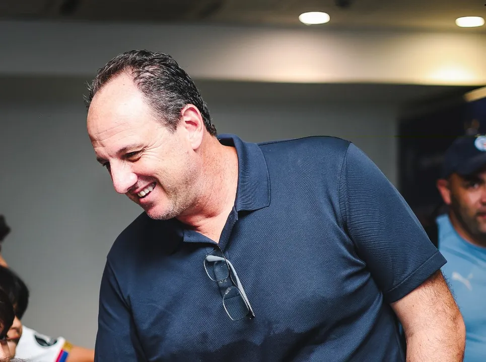 Rogério Ceni está entre os três técnicos mais longevos do país