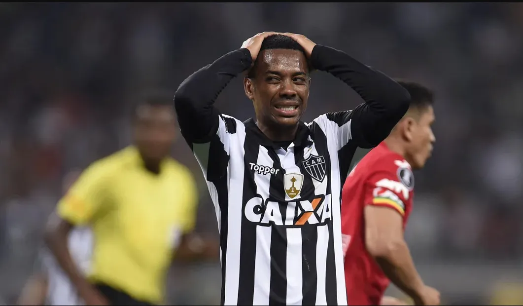 Robinho segue preso