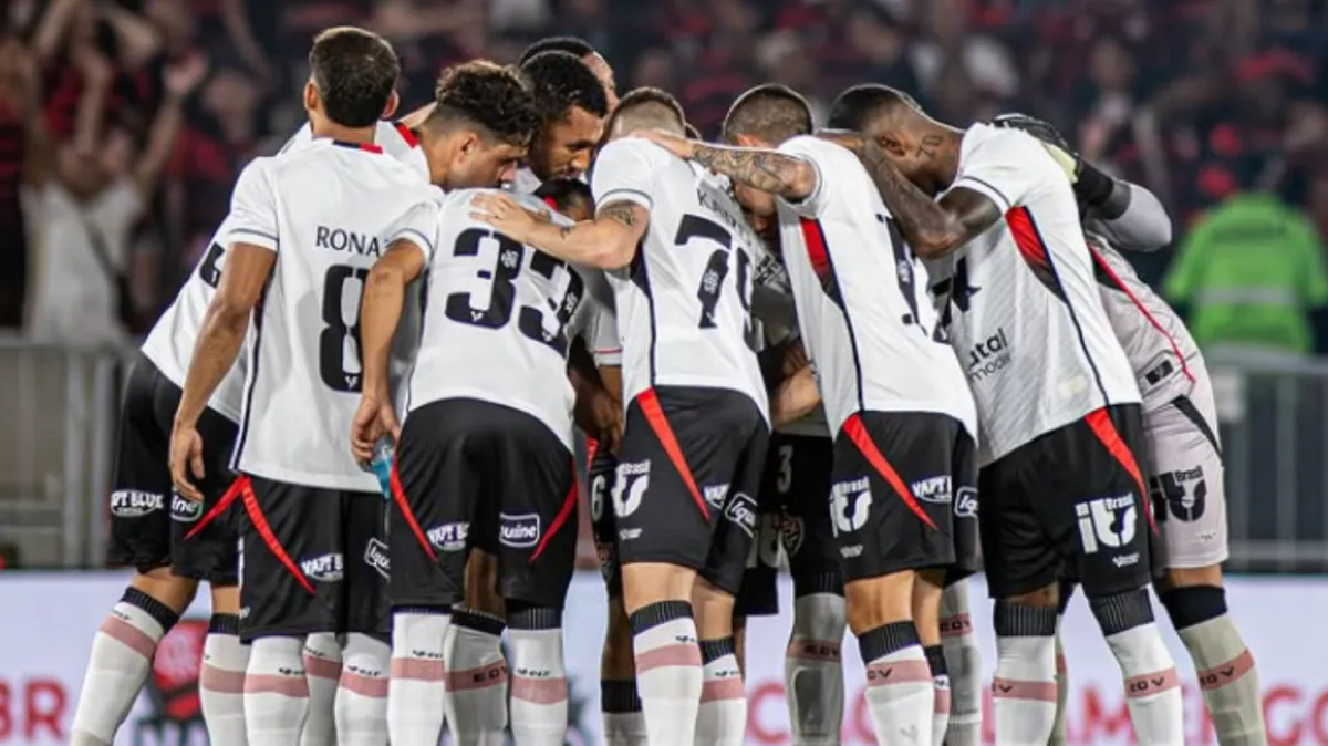 Flamengo e Vitória protagonizaram a maior goleada da história do Brasileirão