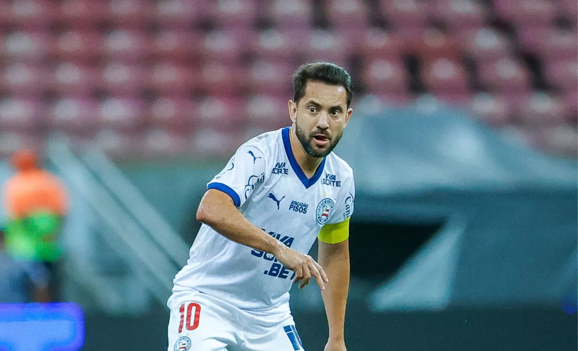 Everton Ribeiro em campo pelo Bahia