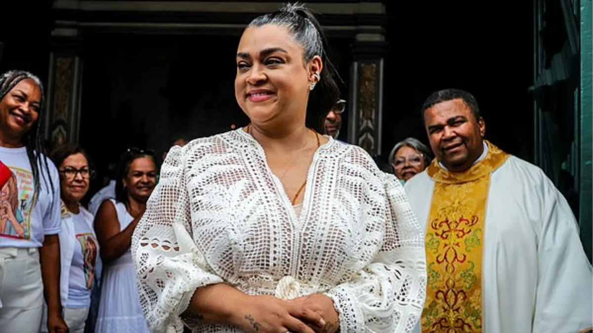 Preta Gil durante celebração de Missa em Ação de Graça pelo restabelecimento de sua saúde, em Salvador