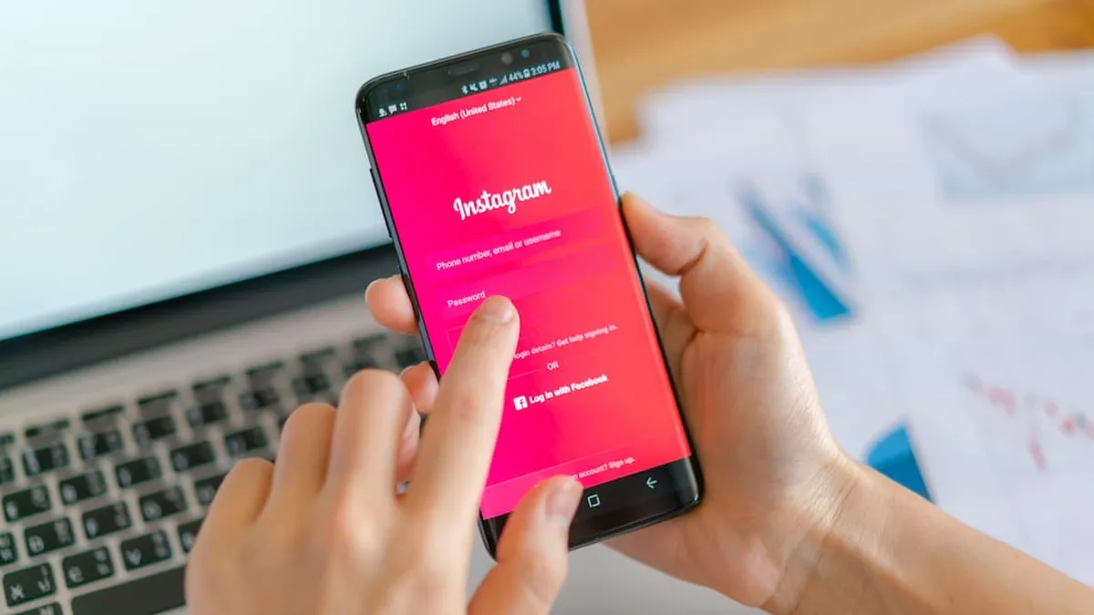 Instagram expõe situação de seguidores