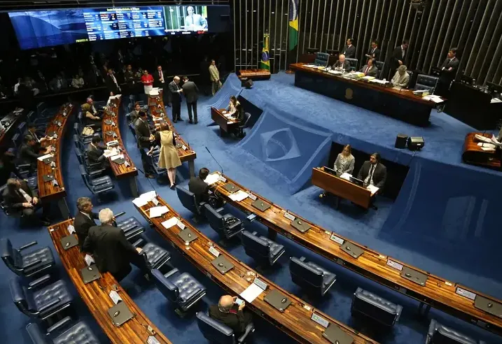 Imagem ilustrativa da imagem Senado aprova PL da Adultização para proteger crianças em ambientes digitais