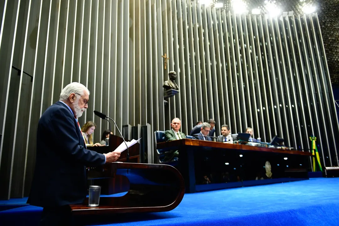 Imagem ilustrativa da imagem Senado aprova isenção de IR para quem ganha até dois salários mínimos