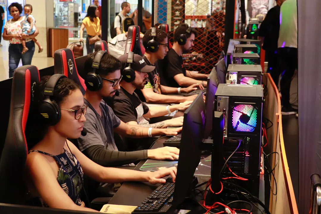 O Circuito Fire Games chega à 2ª edição no Shopping Itaigara, em Salvador, com arenas gamer, eSports, K-pop e experiências em realidade virtual.
