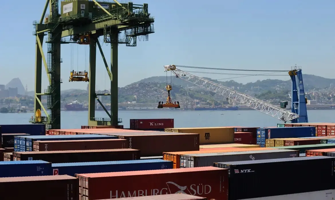 Desempenho superou a ligeira queda nas exportações brasileiras ao mundo (-0,6%)