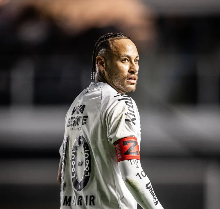 Discussão entre Neymar e torcedor repercute no Santos