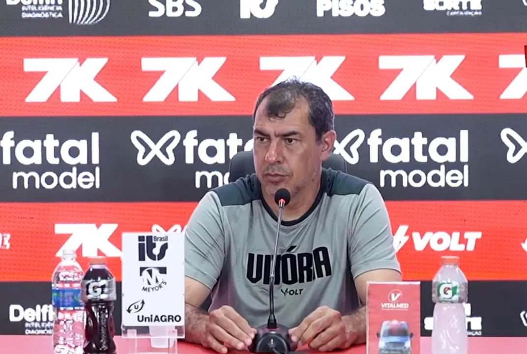 Fábio Carille durante entrevista pós jogo