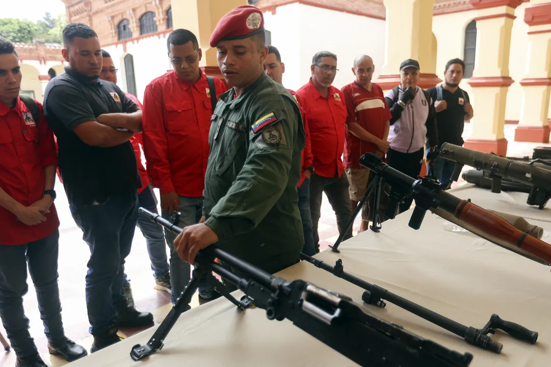 Milhares de venezuelanos foram se alistar