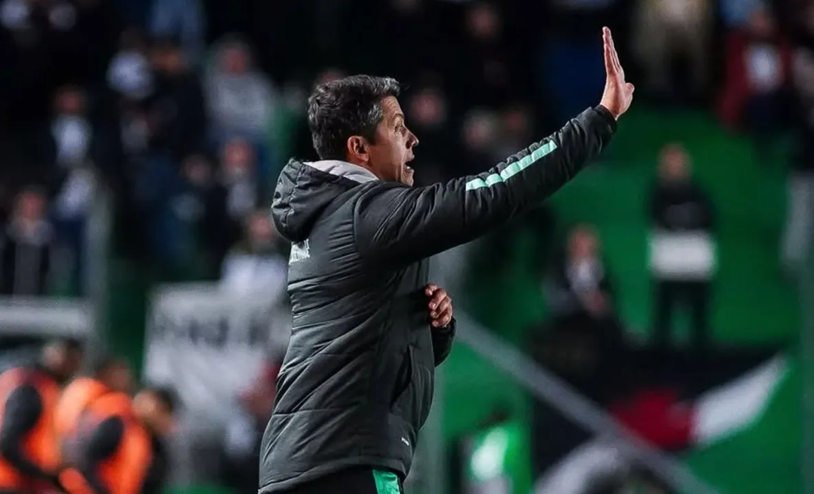 Thiago Carpini, técnico do Juventude