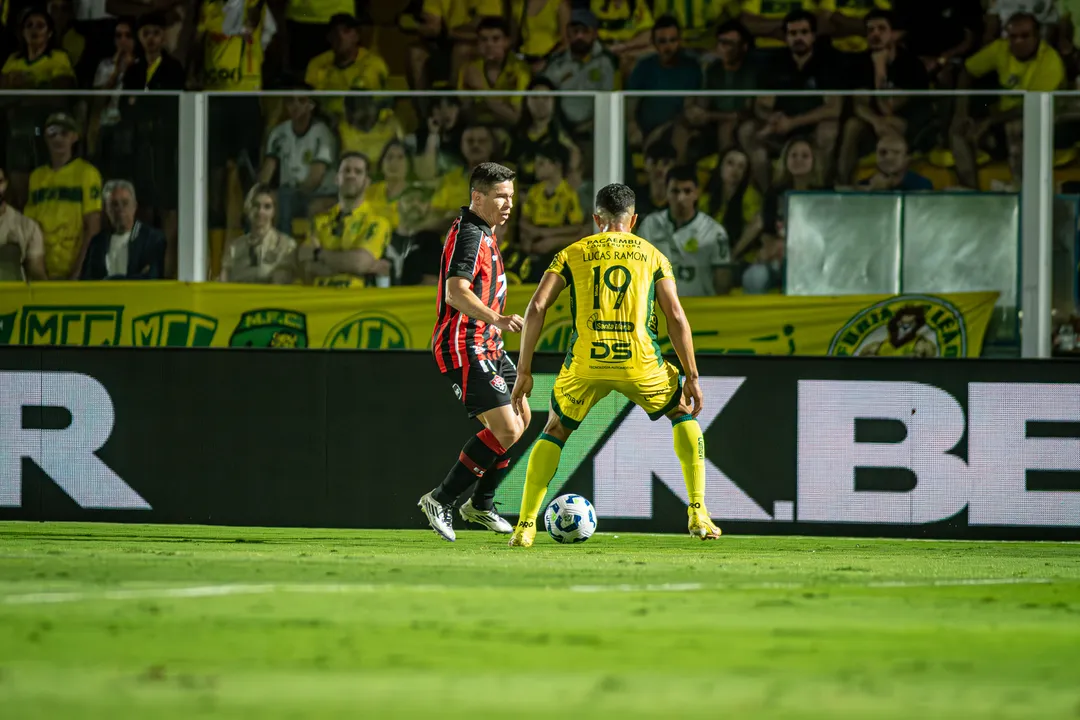 Vitória empata em 1 a 1 com o Mirassol pela Série A, com gol de Baralhas. Time baiano permanece fora do Z-4 e agora encara o Palmeiras no Barradão.