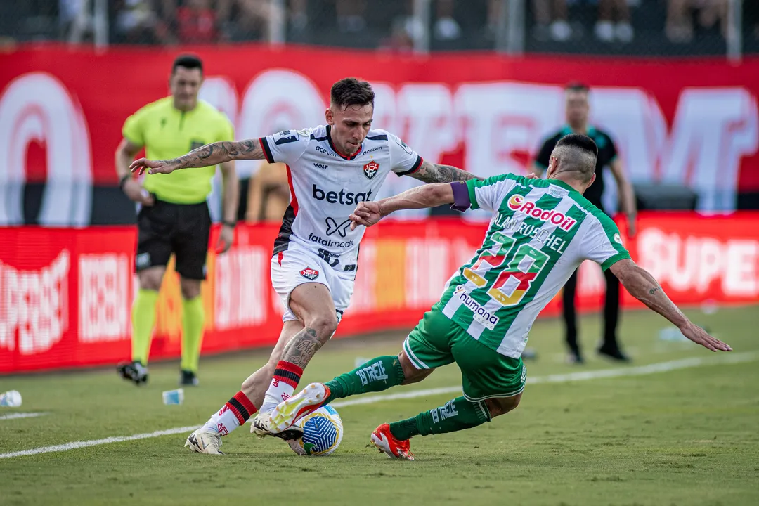 Gustavo Mosquito decidiu para o Vitória no jogo contra o Juventude no Brasileirão 2024 no Barradão