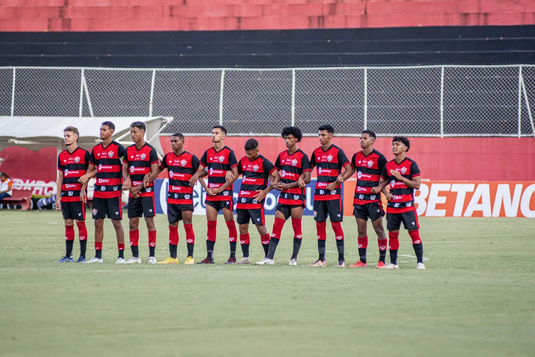 Vitória vai promover cinco peneiras gratuitas
