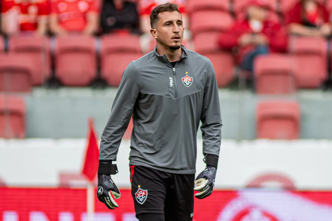 Thiago Couto é o goleiro reserva do Vitória