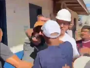 Uniforme do programa Mais Médicos no Brasil