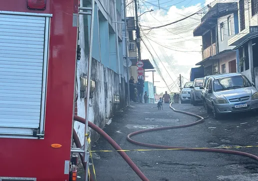 Incêndio aconteceu na manhã desta quinta-feira