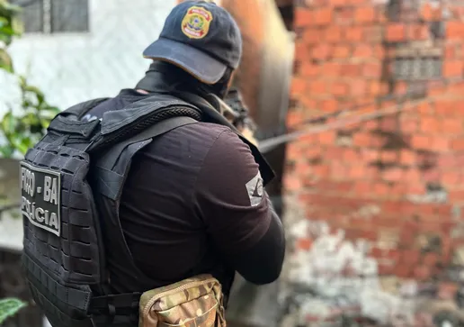 Operação cumpre ordens contra integrantes de grupos criminosos