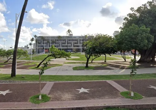 Os suspeitos e todos os materiais apreendidos foram apresentados na Central de Flagrantes