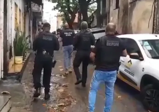 A abertura da mala só aconteceu por conta do forte odor