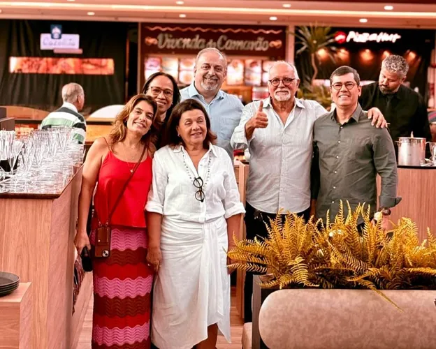 Maria de Fátima, Mário, Daniela, Cleber, Célia e Cláudio na inauguração da nova unidade