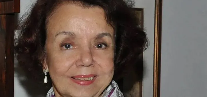 Presidente da Academia de Letras da Bahia (ALB), Aleilton Fonsêca, homenageia  Helena Parente