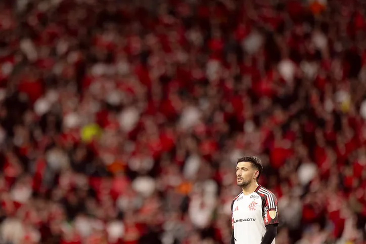 Arrascaeta fez um dos gols contra o Internacional