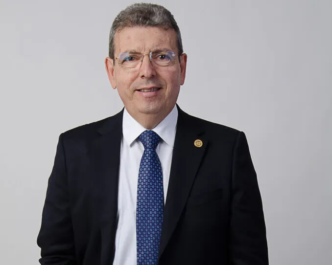 Carlos Henrique Jorge Gantois, vice-presidente
da ACB e presidente da Comissão das Micro,
Pequenas e Médias Empresas da entidade