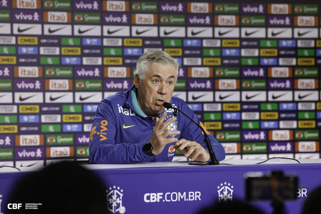 O técnico Carlo Ancelotti aborda a pressão na Seleção Brasileira e faz uma declaração surpreendente sobre seu futuro no futebol, citando a possibilidade de treinar apenas o Real Madrid após o Brasil.