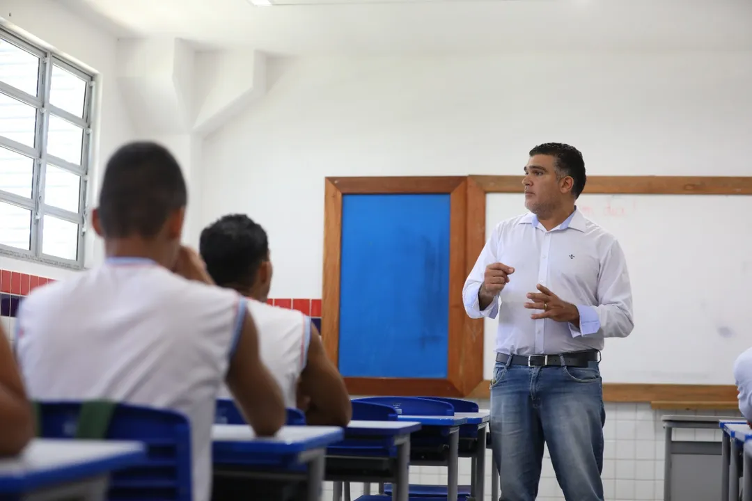 Professor em sala de aula