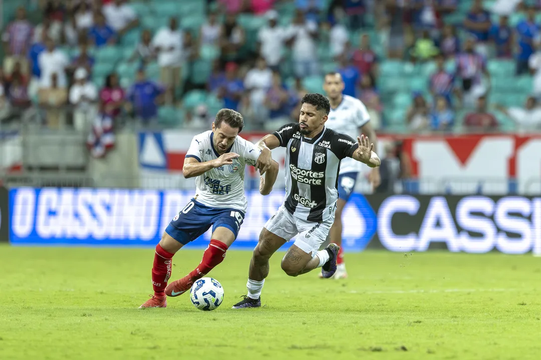 Em busca de uma vitória para afastar a má fase, o Bahia visita o Ceará no Castelão. O Tricolor de Aço tem uma invencibilidade de quatro anos contra o Vozão.
