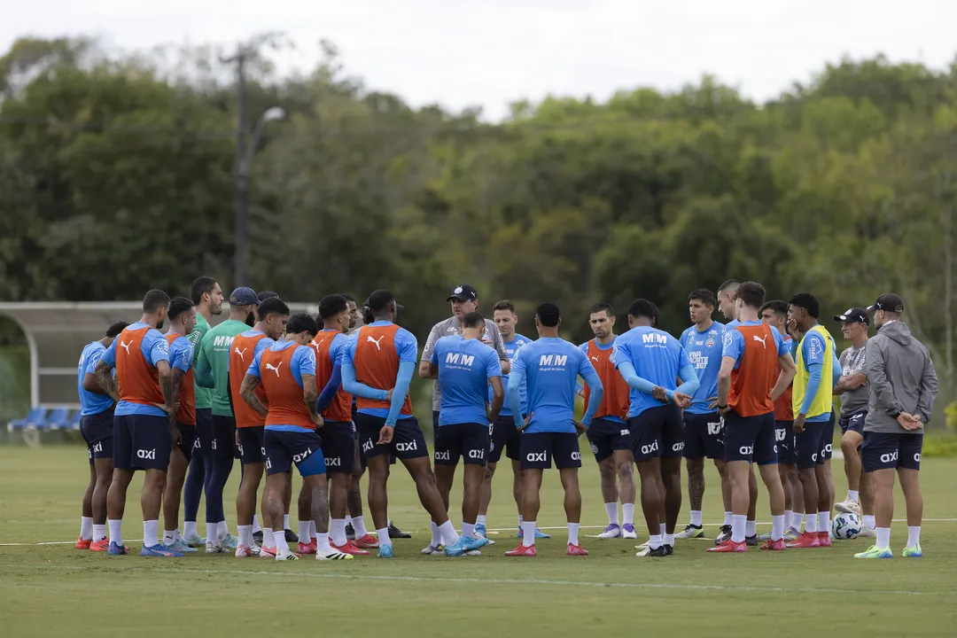 Rogério Ceni define 25 relacionados do Bahia para o jogo contra o Vasco em São Januário. Saiba por que Ademir ficou de fora e quem é o jovem Kauê Furquim, de 16 anos, na lista!