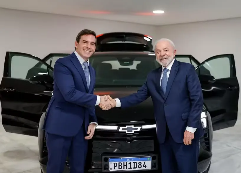Chevrolet faz acordo com governo brasileiro, que tem a primeira frota de carros elétricos no mundo