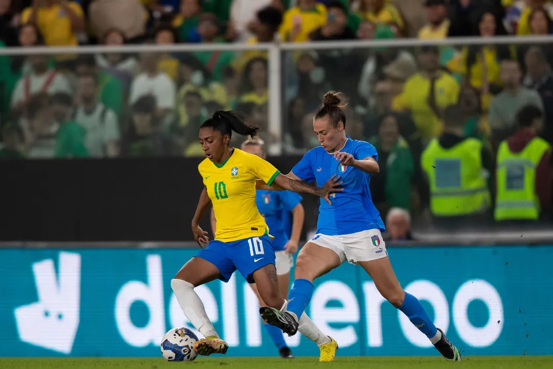 A Seleção Brasileira Feminina de Arthur Elias terá dois grandes testes contra Inglaterra e Itália na Data FIFA de outubro, encarando semifinais da Euro na preparação para a Copa de 2027.