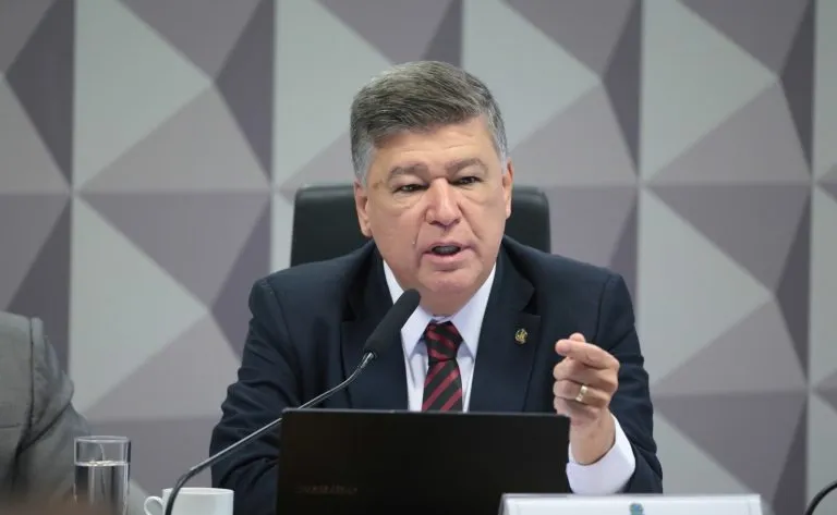 Presidente da CPMI que investiga as fraudes no INSS, senador Carlos Viana