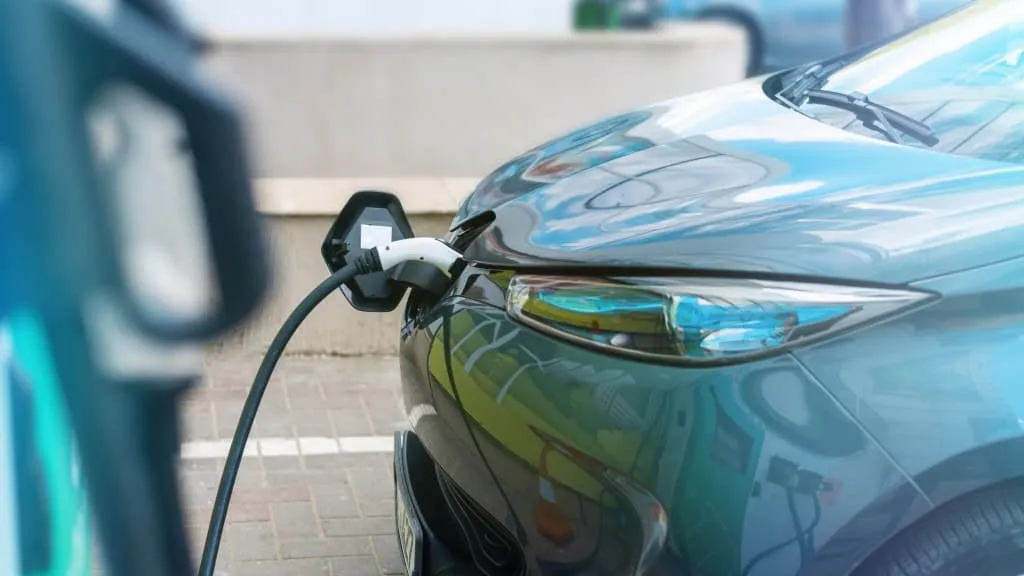 Vendas de elétricos podem ter alta de 21% neste ano no Brasil