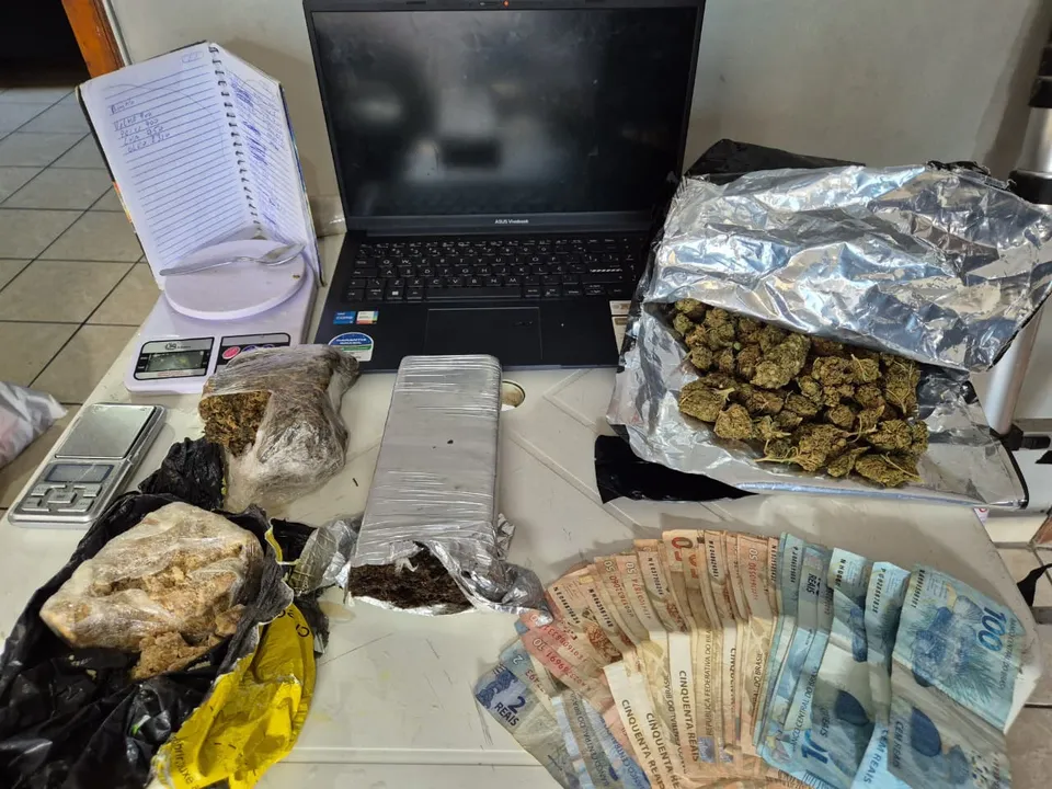 Foram cumpridos 30 mandados de busca e apreensão em diversos endereços