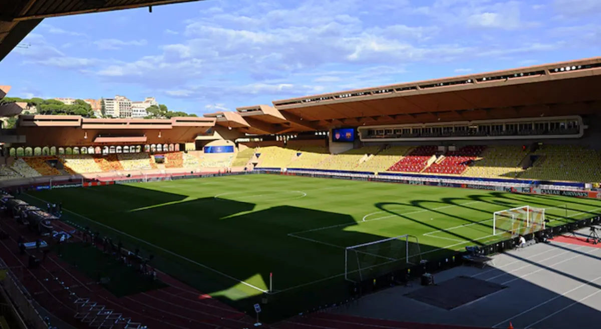 A viagem do Monaco para a estreia da Liga dos Campeões teve um contratempo: uma falha no ar-condicionado do avião. A delegação, que inclui Pogba e Ansu Fati, sofreu com o forte calor.