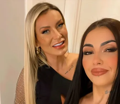 Pâmela e Andressa Urach, irmãs que fizeram parceiria em vídeo adulto