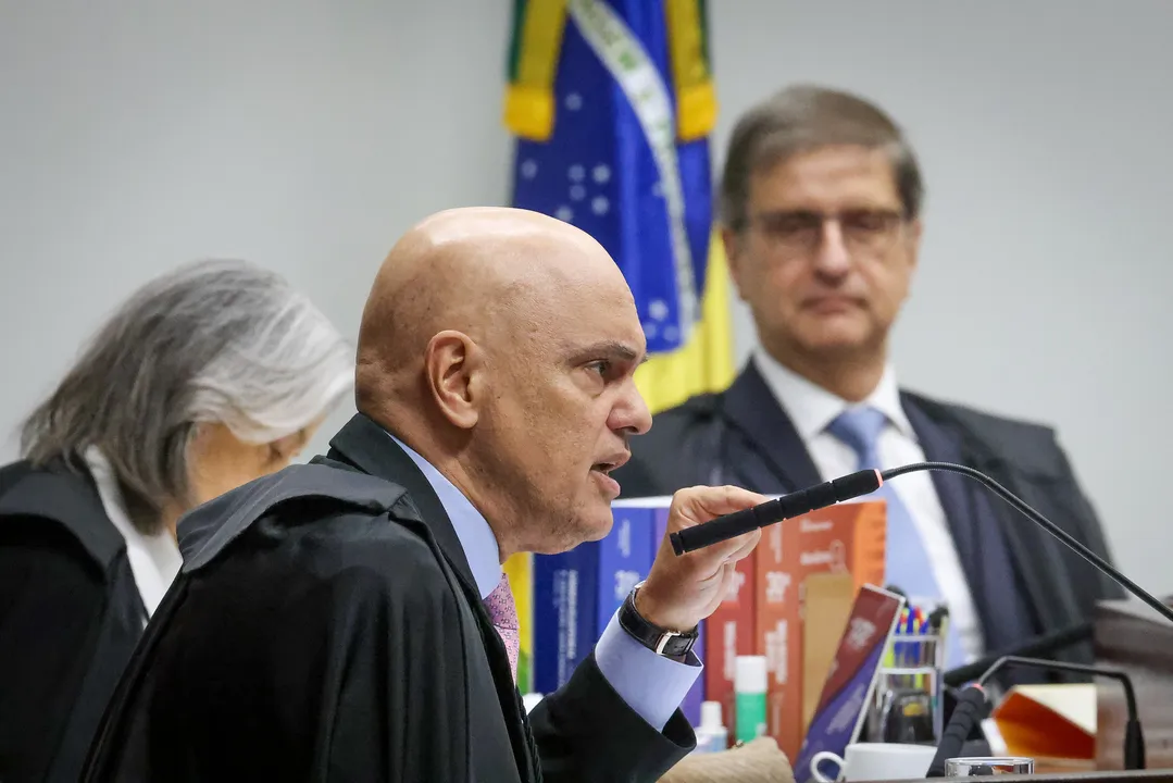 Moraes dá o primeiro voto do julgamento na Primeira Turma