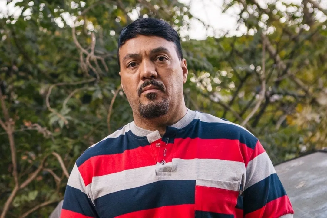 Belo caracterizado para próxima novela da Globo