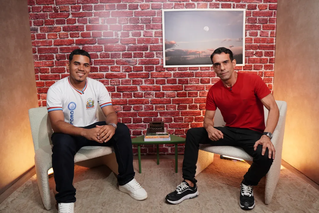 Professor Hermes Barreto e o estudante Philipe Moura