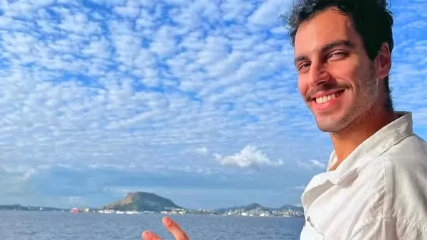 Servidores da unidade orientaram Matías a procurar uma Clínica da Família para corrigir o erro