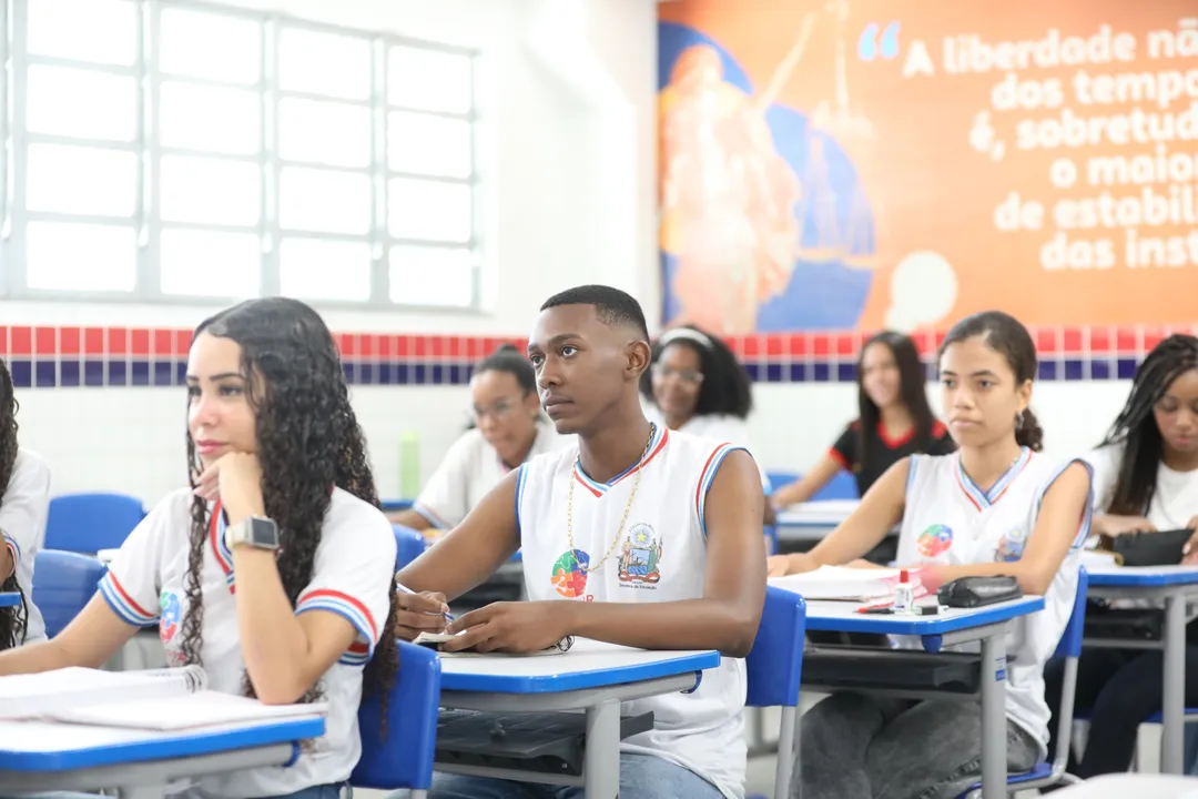 Imagem ilustrativa - Estudantes da rede estadual