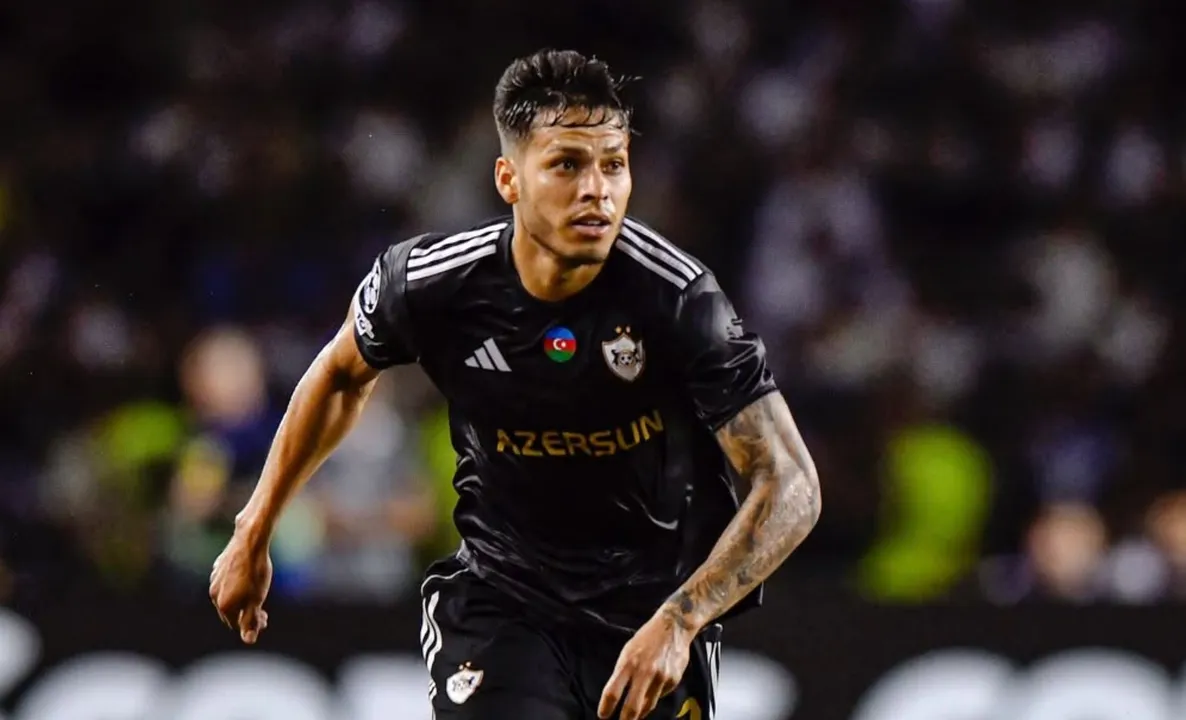 Matheus Silva, defensor do Qarabag